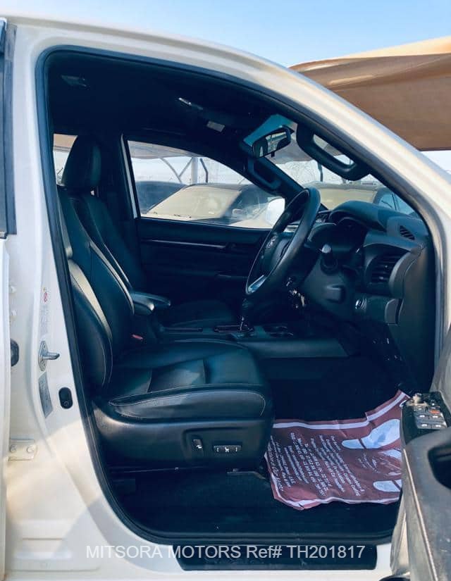 
								2018 TOYOTA HILUX full									