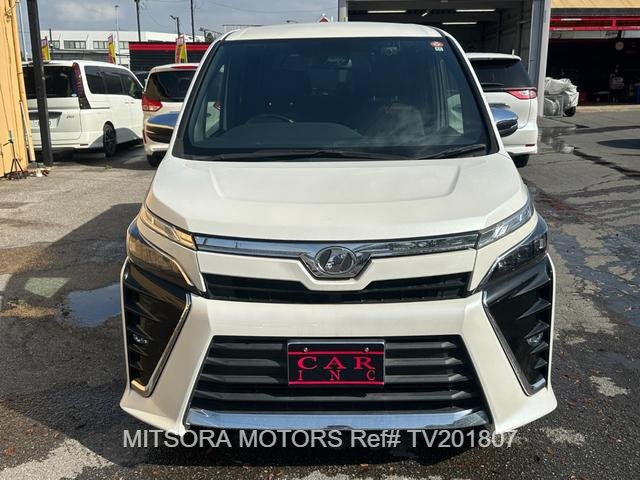 2018 TOYOTA VOXY ZS KIRAMEKI