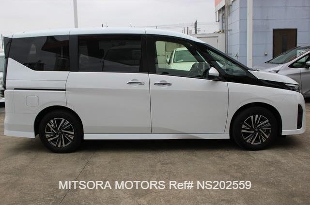 
								2025 NISSAN SERENA HIGHWAY STAR V full									