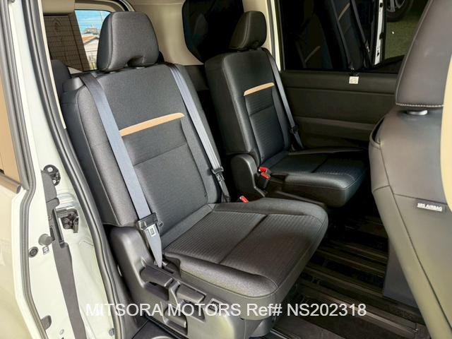 
								2023 NISSAN SERENA E-POWER HIGHWAY STAR V full									