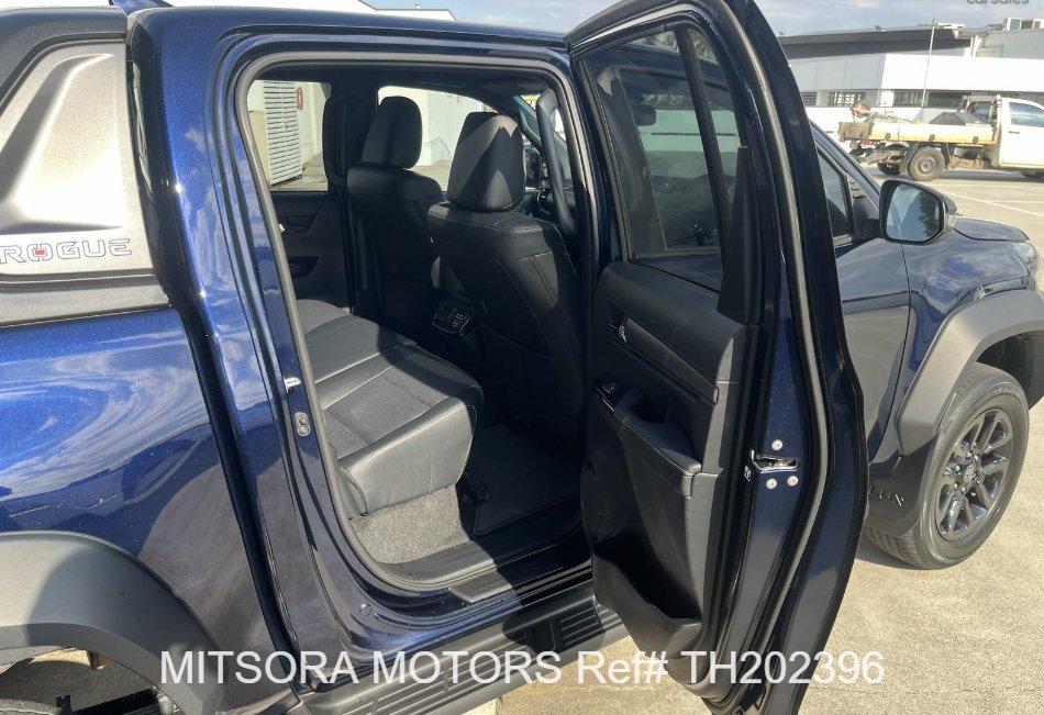 
								2023 TOYOTA HILUX ROGUE full									