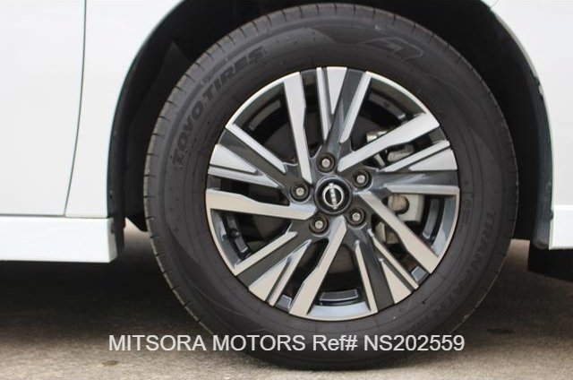 
								2025 NISSAN SERENA HIGHWAY STAR V full									