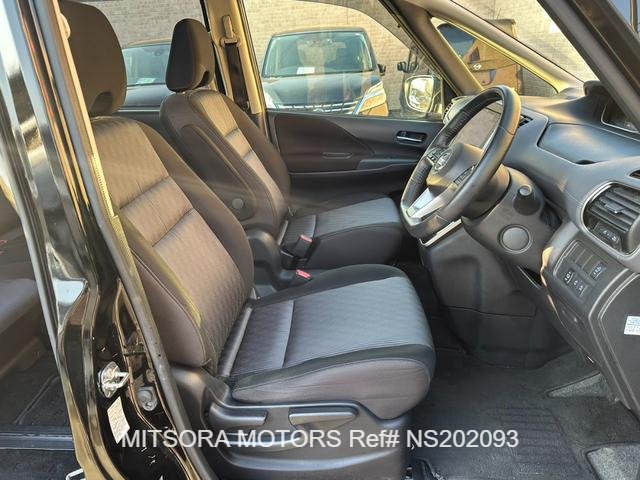 
								2020 NISSAN SERENA HIGHWAY STAR V full									
