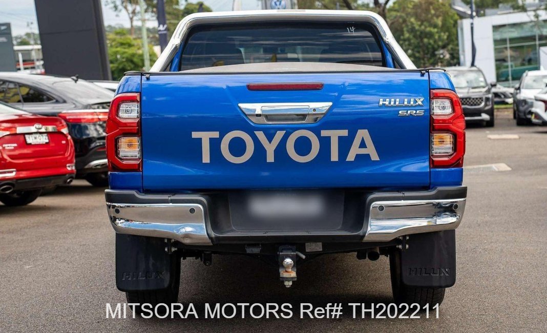 2022 TOYOTA HILUX