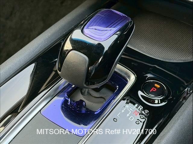 
								2017 HONDA VEZEL HYBRID Z full									