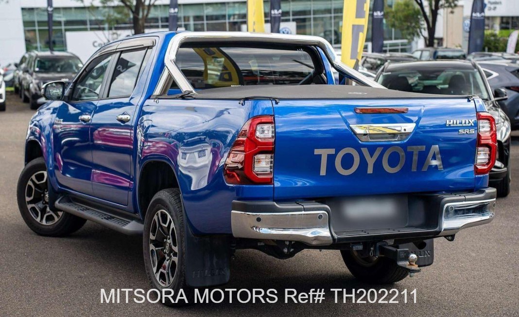 2022 TOYOTA HILUX