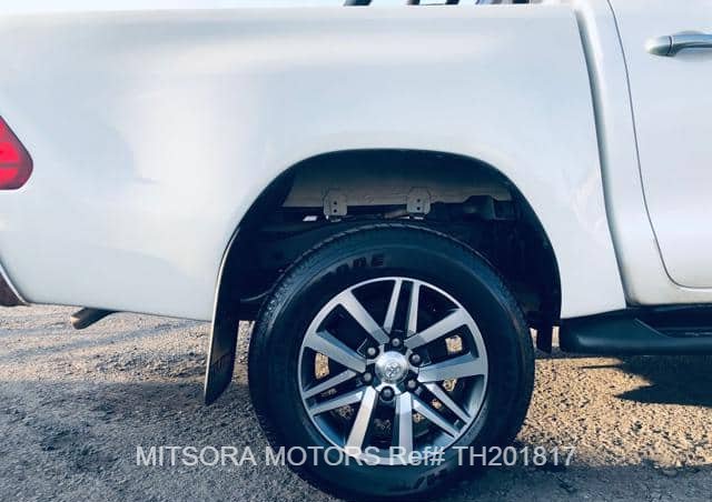 
								2018 TOYOTA HILUX full									