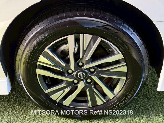 
								2023 NISSAN SERENA E-POWER HIGHWAY STAR V full									