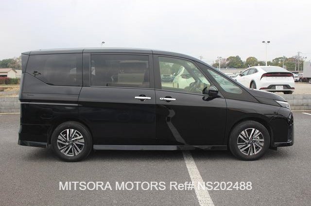 
								2024 NISSAN SERENA E-POWER HIGHWAY STAR V full									