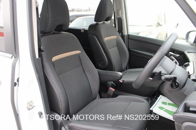 
								2025 NISSAN SERENA HIGHWAY STAR V full									
