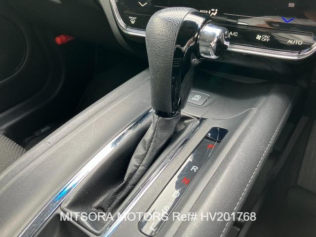 
								2017 HONDA VEZEL X HONDA SENSING full									