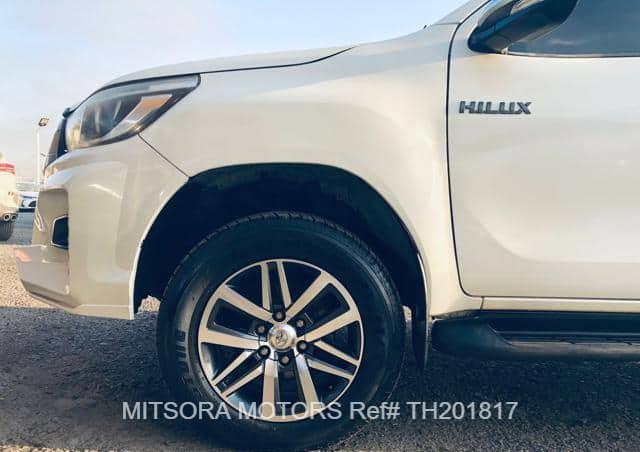 
								2018 TOYOTA HILUX full									