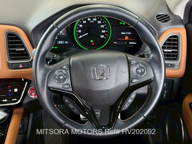 
								2020 HONDA VEZEL full									