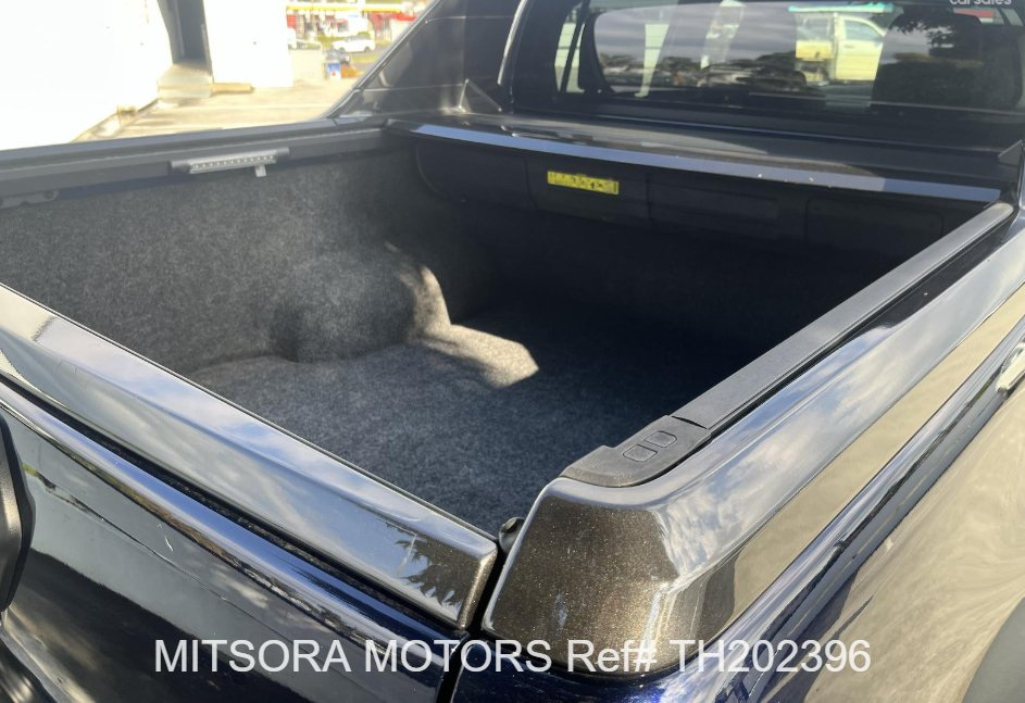 
								2023 TOYOTA HILUX ROGUE full									