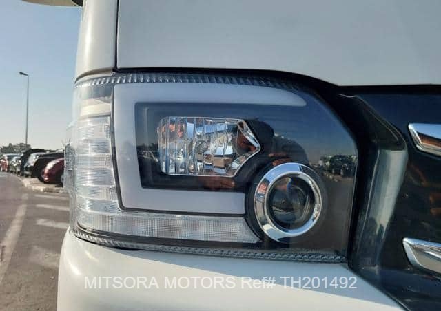 2014 TOYOTA HIACE COMMUTER