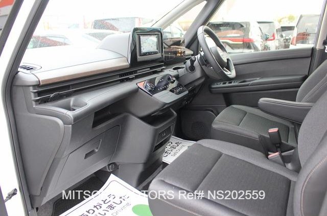 2025 NISSAN SERENA HIGHWAY STAR V