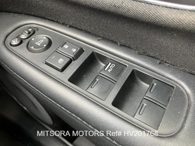 
								2017 HONDA VEZEL X HONDA SENSING full									