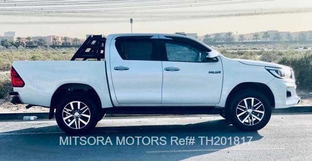
								2018 TOYOTA HILUX full									