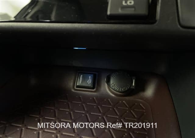 
								2019 TOYOTA RAV4 full									