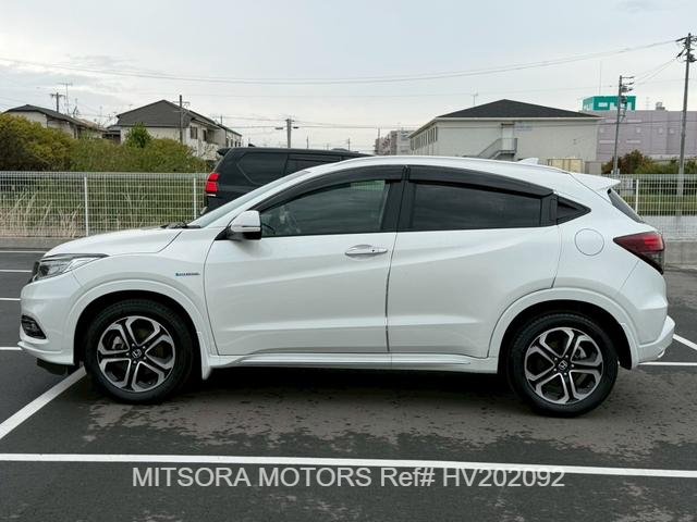 
								2020 HONDA VEZEL full									