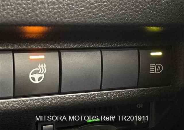 
								2017 HONDA VEZEL X HONDA SENSING full									