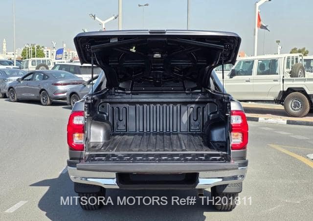 
								2018 TOYOTA HILUX full									