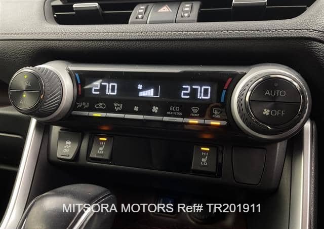 
								2017 HONDA VEZEL X HONDA SENSING full									