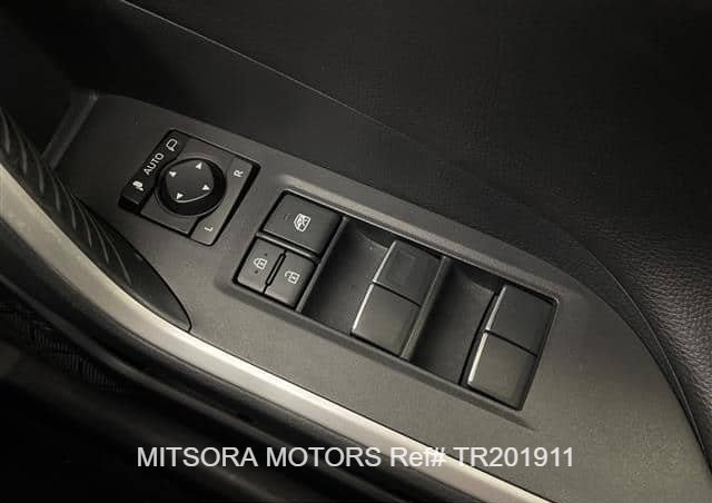 
								2017 HONDA VEZEL X HONDA SENSING full									