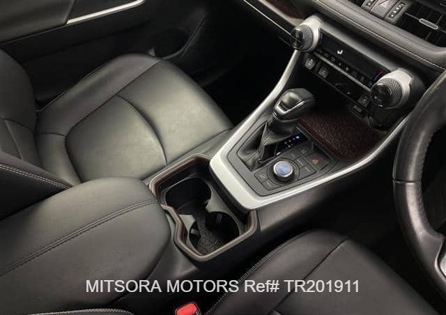 
								2017 HONDA VEZEL X HONDA SENSING full									