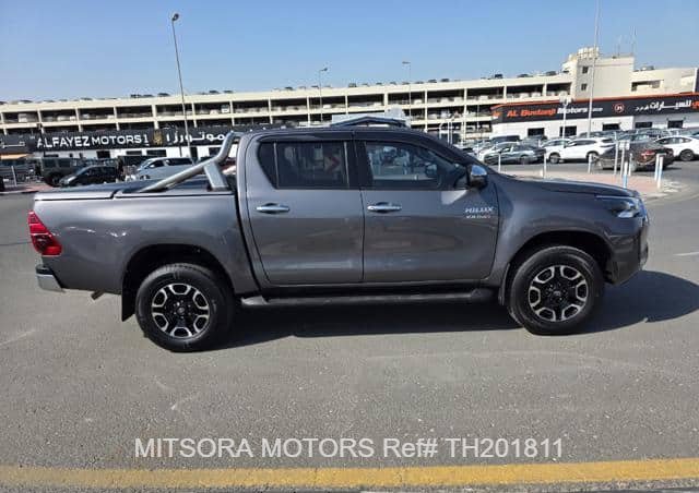 
								2018 TOYOTA HILUX full									