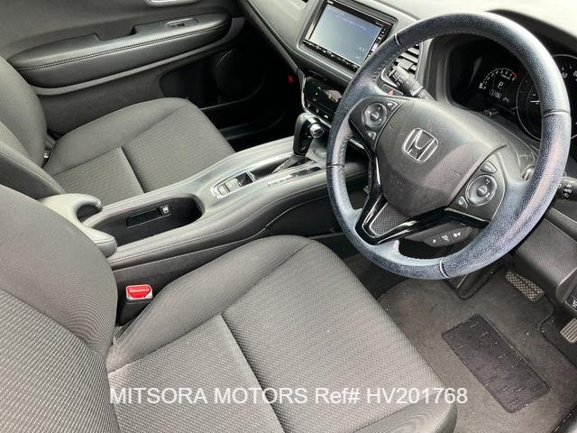 
								2017 HONDA VEZEL X HONDA SENSING full									