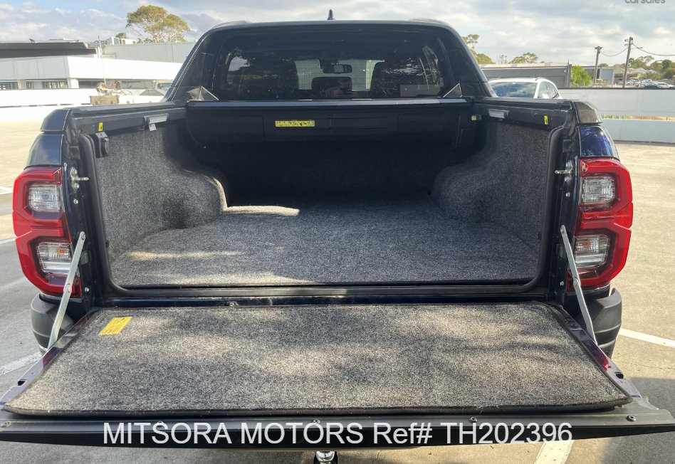 
								2023 TOYOTA HILUX ROGUE full									