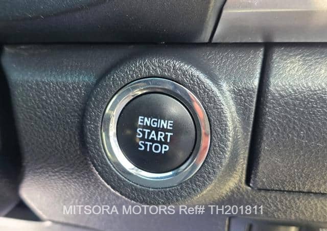 
								2018 TOYOTA HILUX full									