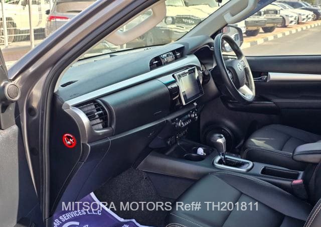 
								2018 TOYOTA HILUX full									