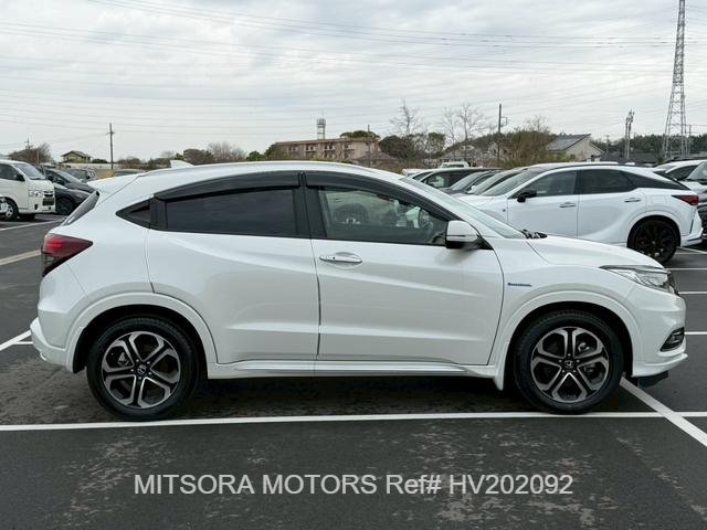 
								2020 HONDA VEZEL full									