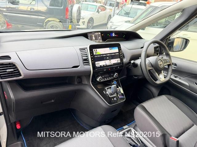 
								2021 NISSAN SERENA E-POWER HIGHWAY STAR V full									