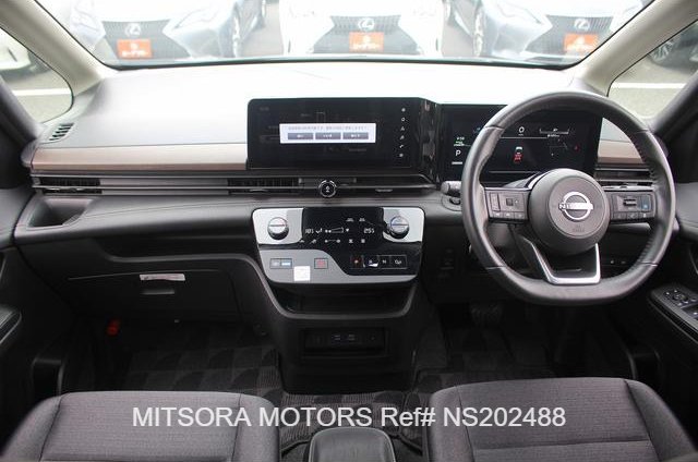 
								2024 NISSAN SERENA E-POWER HIGHWAY STAR V full									