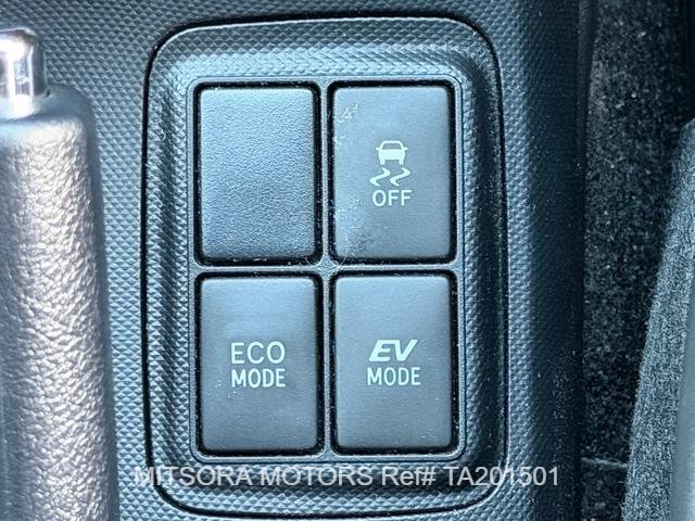 
								2015 TOYOTA AQUA X URBAN full									