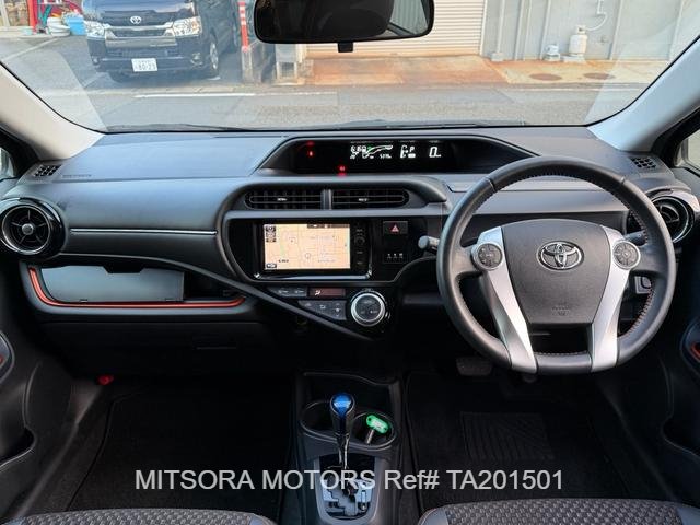 
								2015 TOYOTA AQUA X URBAN full									