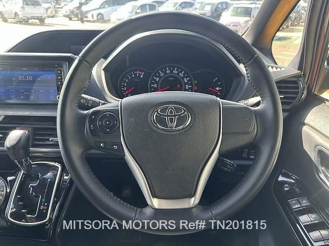 
								2018 TOYOTA NOAH SI WxB full									
