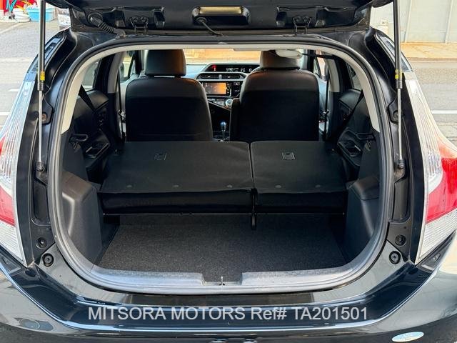 
								2015 TOYOTA AQUA X URBAN full									