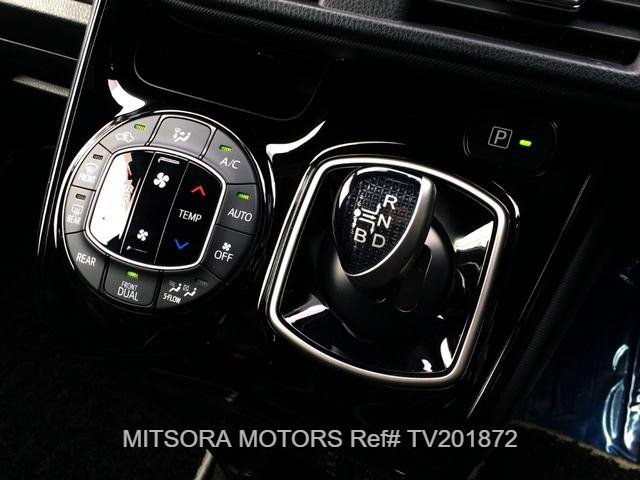 
								2018 TOYOTA NOAH SI WxB full									