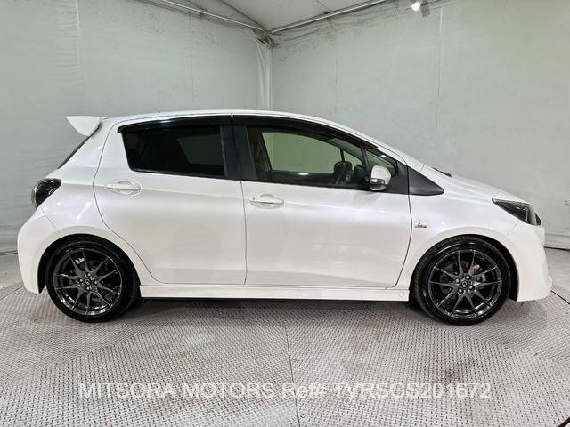
								2016 TOYOTA VITZ RS GS full									