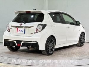 2016 TOYOTA VITZ RS GS