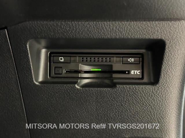 
								2016 TOYOTA VITZ RS GS full									