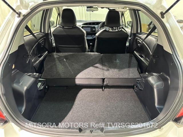 
								2016 TOYOTA VITZ RS GS full									