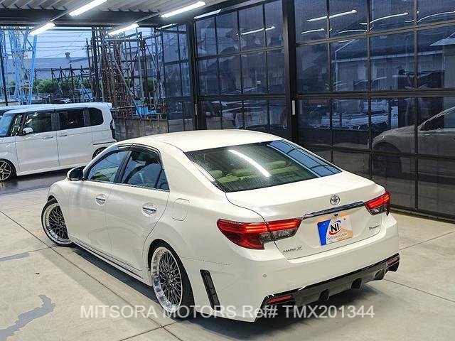 
								2013 TOYOTA MARK X PREMIUM full									