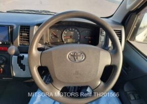2015 TOYOTA HIACE COMMUTER