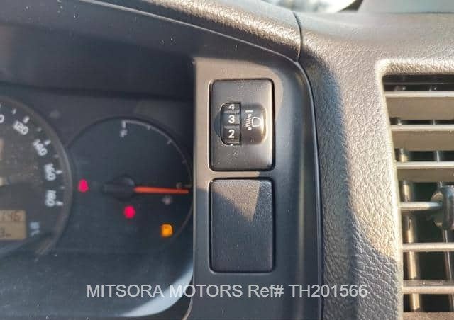 
								2015 TOYOTA HIACE COMMUTER full									