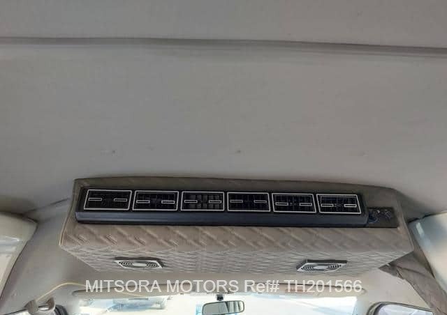 
								2015 TOYOTA HIACE COMMUTER full									